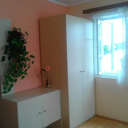 Jiretinska Chaloupka Lägenhet